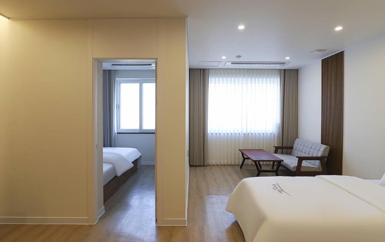 Hotel Grand Bay Boryeong Bagian luar foto