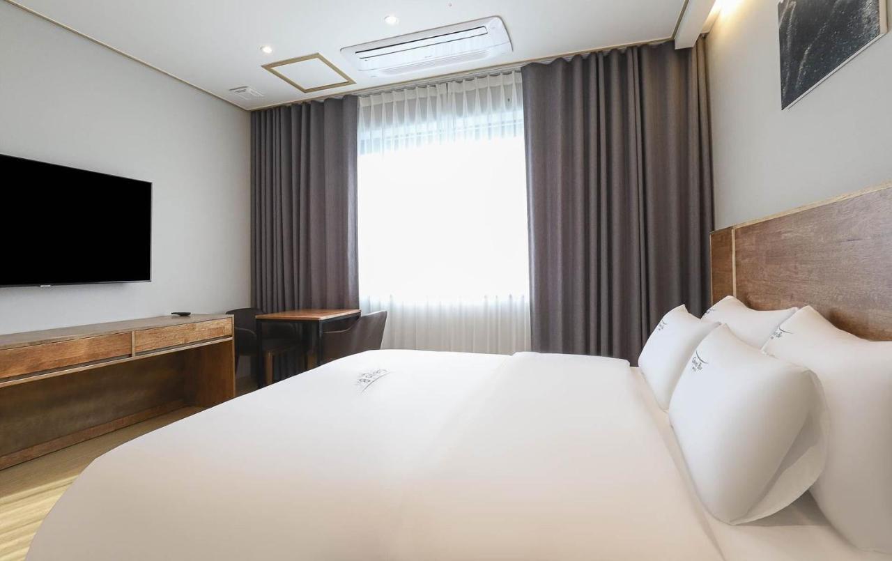 Hotel Grand Bay Boryeong Bagian luar foto